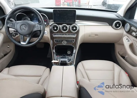 2016 Mercedes-Benz C 300 4Matic из США, поврежденный, VIN 55SWF4KB5GU138464